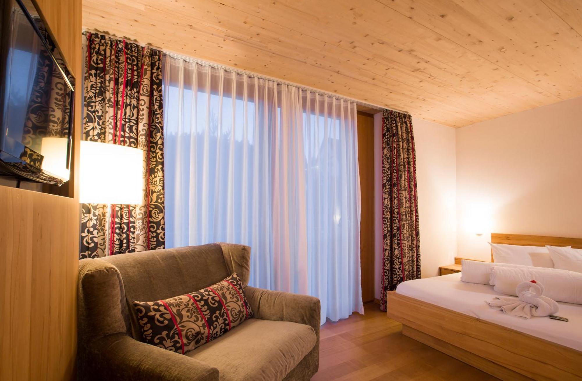 Hotel Herrmann Muensingen Exterior photo