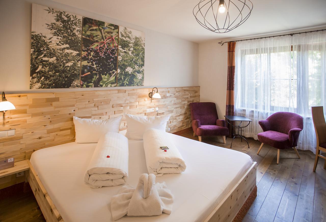 Hotel Herrmann Muensingen Exterior photo